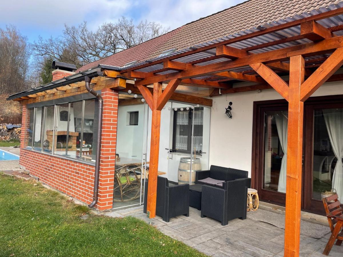 Apartman Beruska Krelovice Exteriör bild