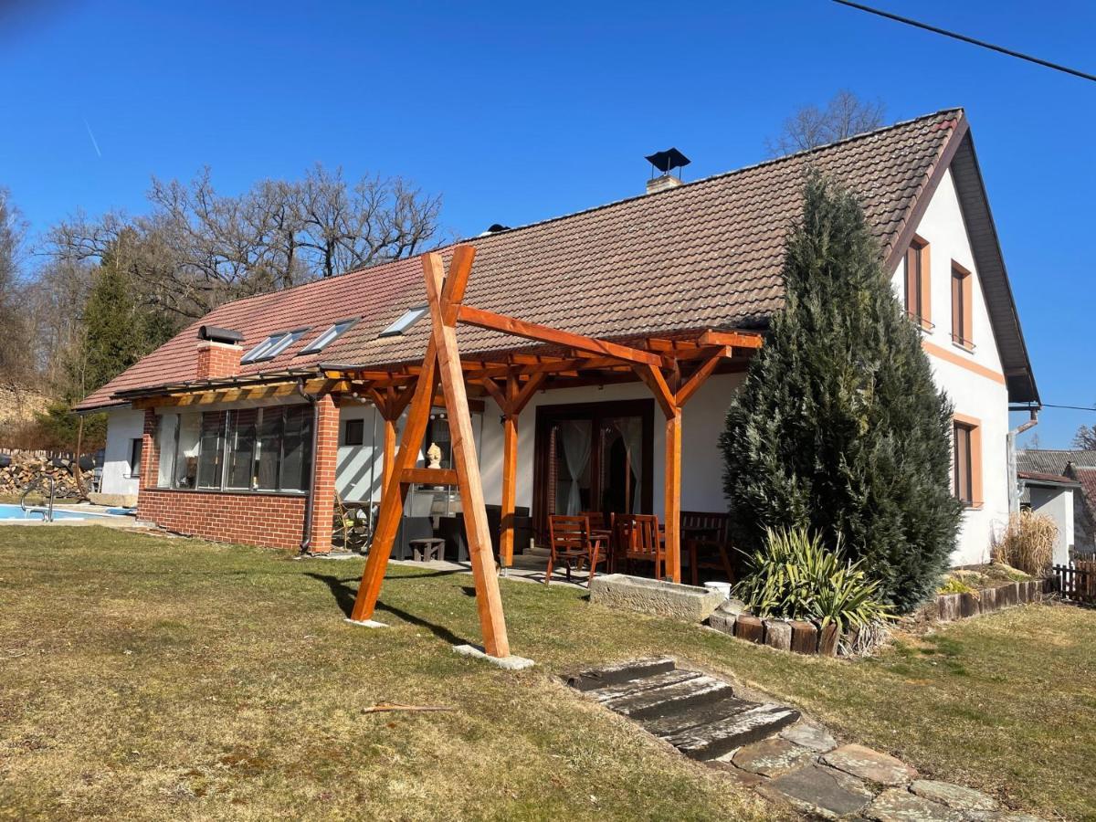 Apartman Beruska Krelovice Exteriör bild