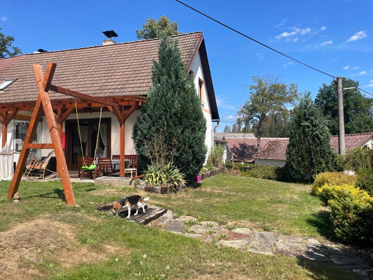 Apartman Beruska Krelovice Exteriör bild