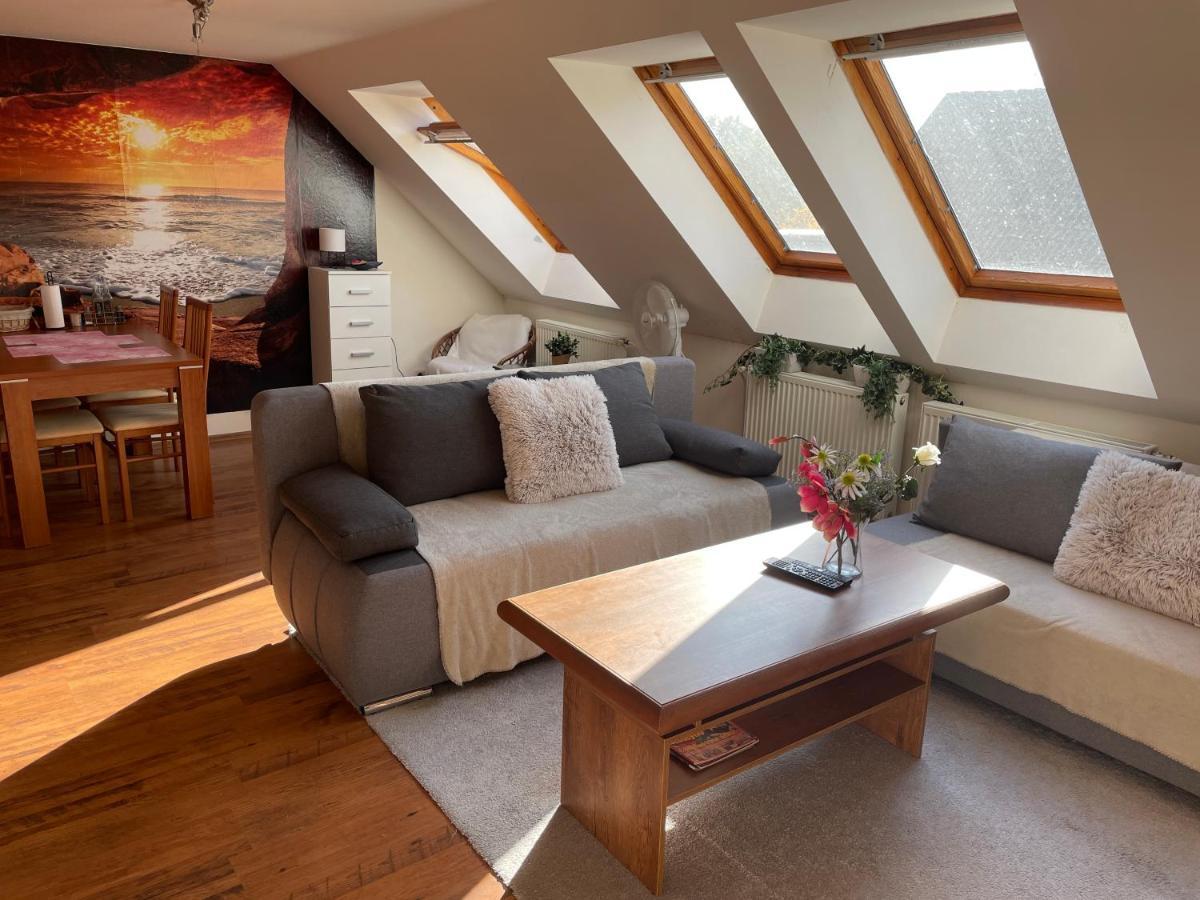Apartman Beruska Krelovice Exteriör bild