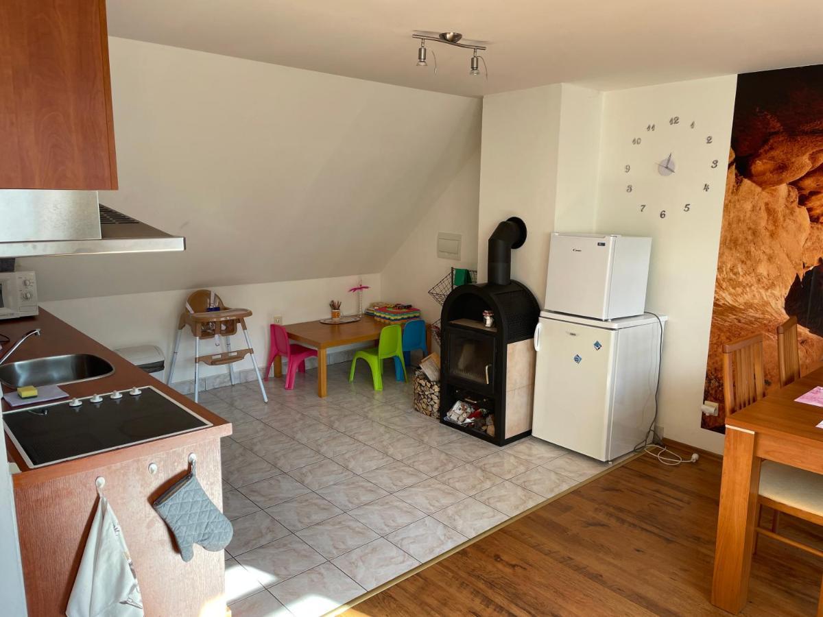 Apartman Beruska Krelovice Exteriör bild